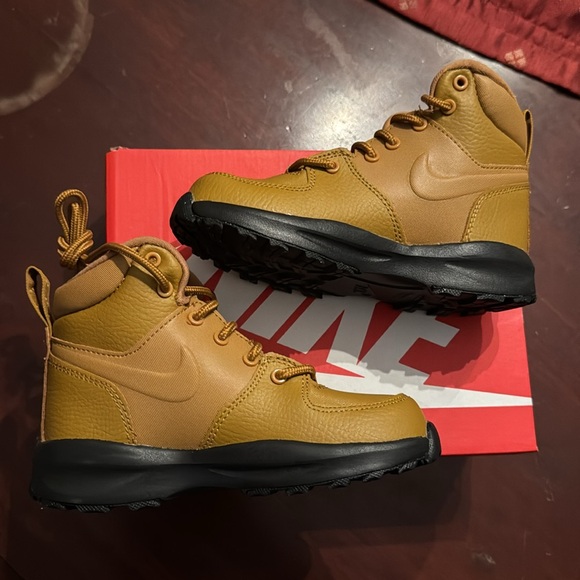 Nike Manoa LTR (PS) new in box - Picture 1 of 6